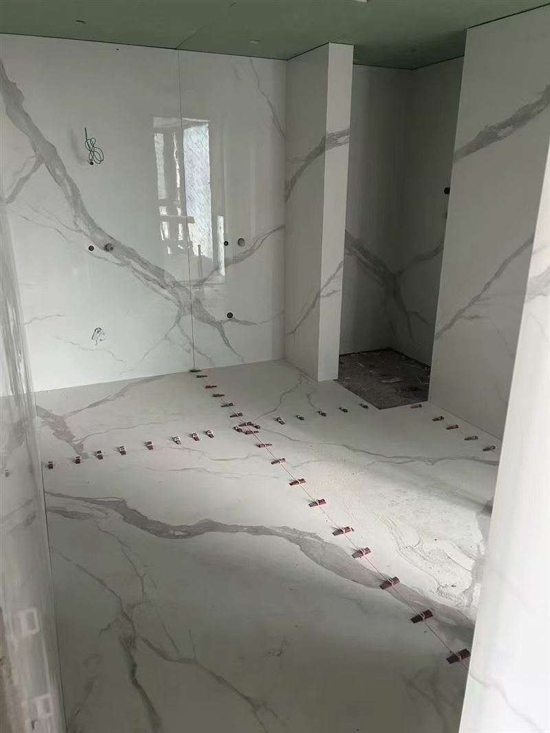 专业家装贴瓷砖